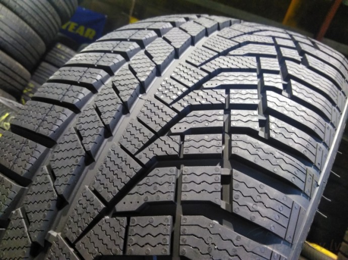 Зимние шины Sailun Ice Blazer Alpine Evo 1 265/60 R18 0