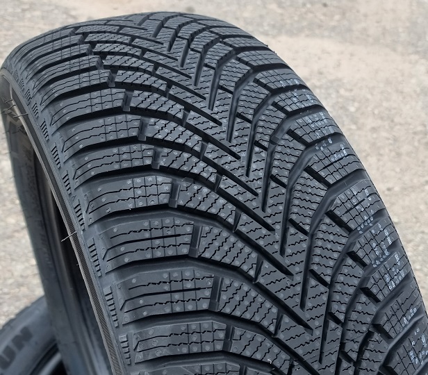 Зимние шины Sailun Ice Blazer Alpine+ 185/55 R15 0