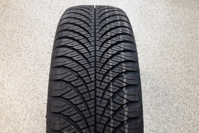 Всесезонные шины Goodyear Vector 4Seasons Gen-3 215/55 R18 0