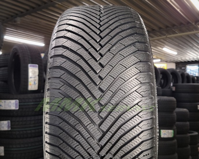 Зимние шины Michelin Alpin 7 215/65 R17 0