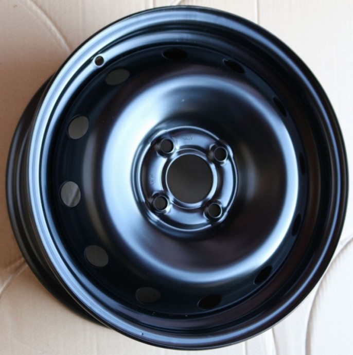 Штампованные диски 6x15 4/100 Magnetto Wheels 15009 AM Черный ET50 DIA60,1 0