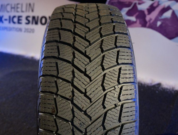 Зимние шины Michelin X-Ice Snow 255/65 R18 0